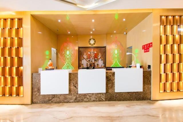 Hotel Lorven ヴィシャーカパトナム エクステリア 写真
